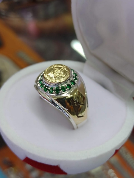 Imagen de Anillo en Oro de 18 k.